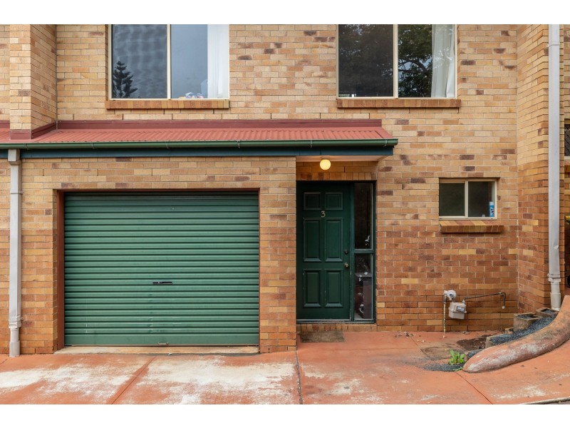 3/248 James Street, Harristown QLD 4350