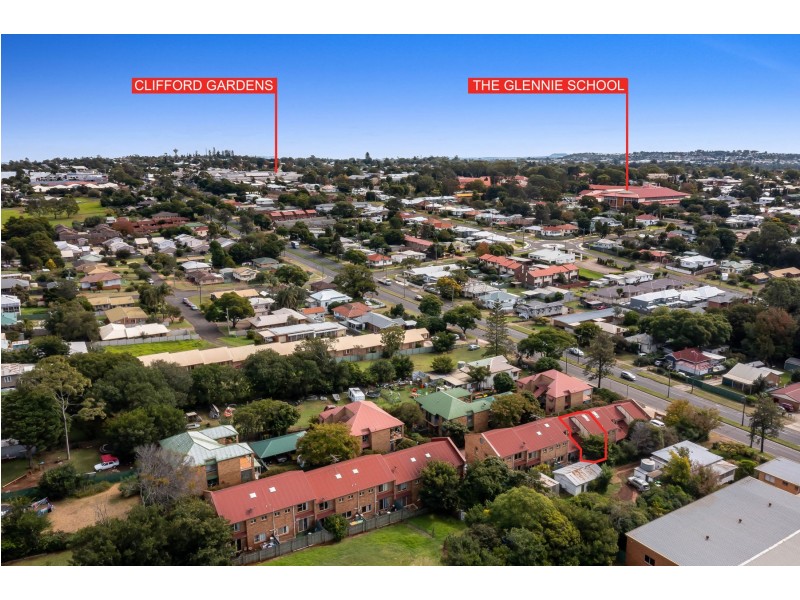 3/248 James Street, Harristown QLD 4350