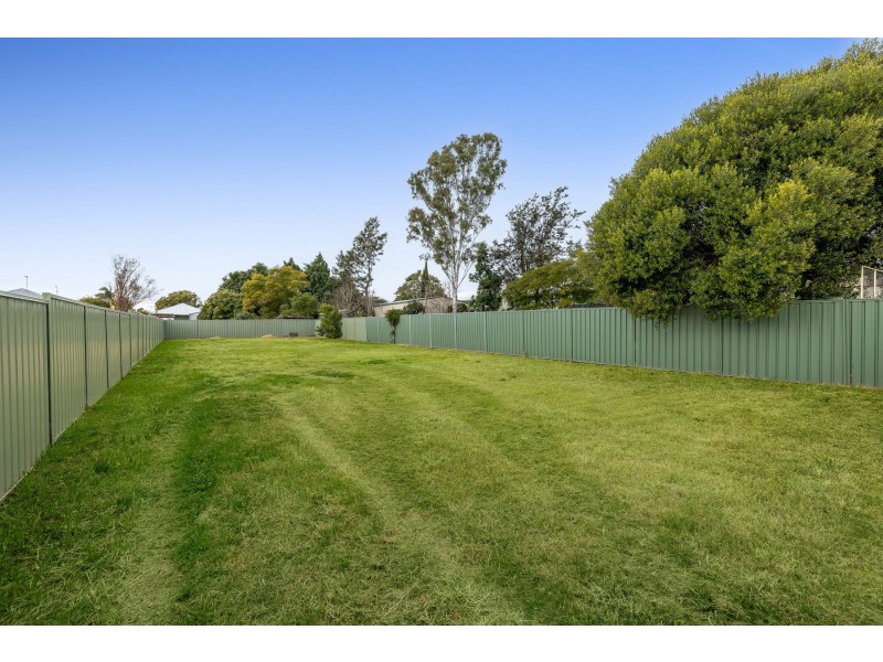 20 Ellis Street, Wilsonton QLD 4350