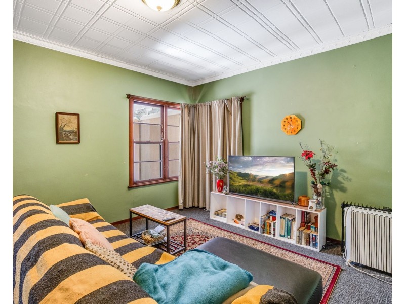 102 North Street, North Toowoomba QLD 4350