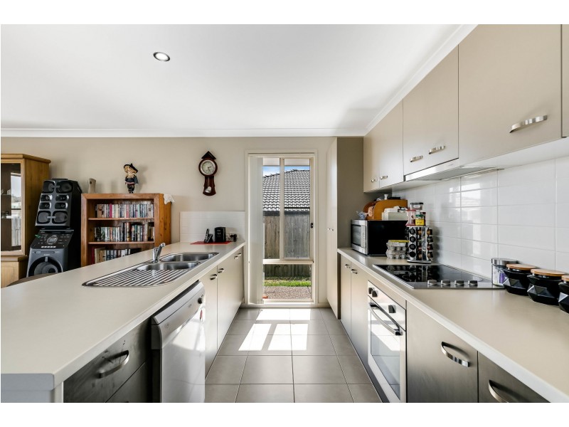 12 Taragon Street, Glenvale QLD 4350