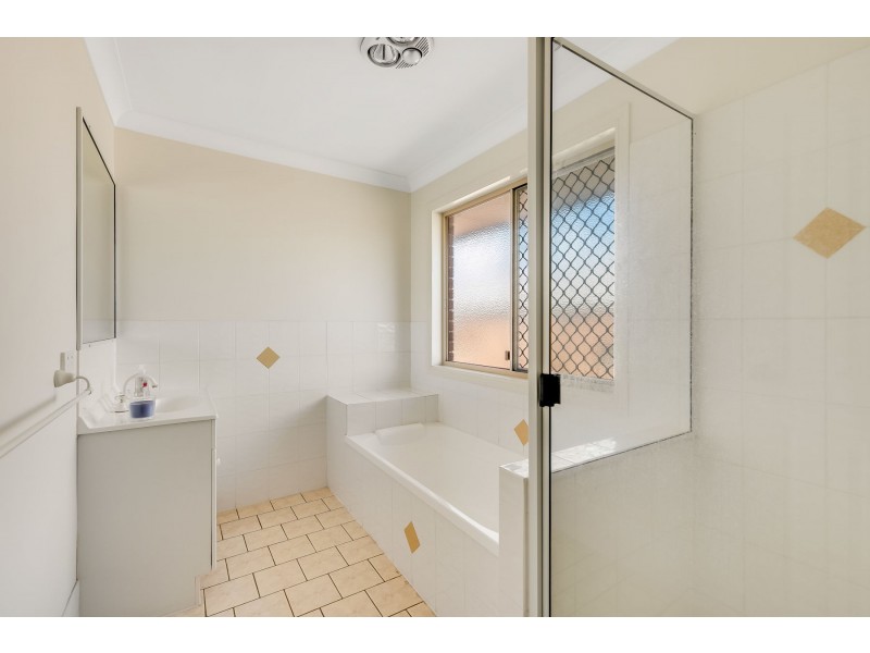 6/4 O’Quinn Street, Harristown QLD 4350