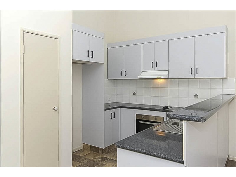 16/19A Gladstone Street, Newtown QLD 4350