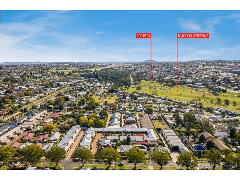 16/19A Gladstone Street, Newtown QLD 4350