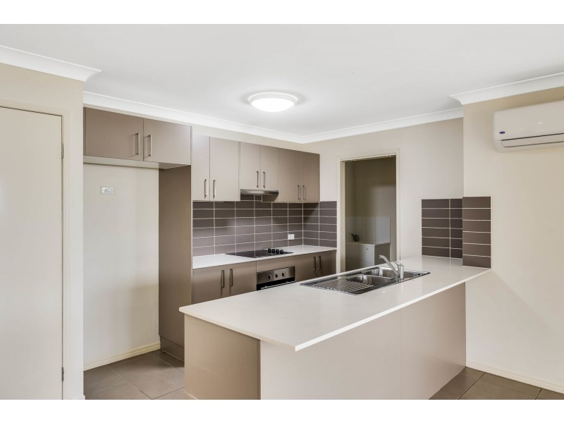 4 Cooranga Street, Glenvale QLD 4350