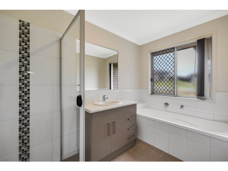 4 Cooranga Street, Glenvale QLD 4350