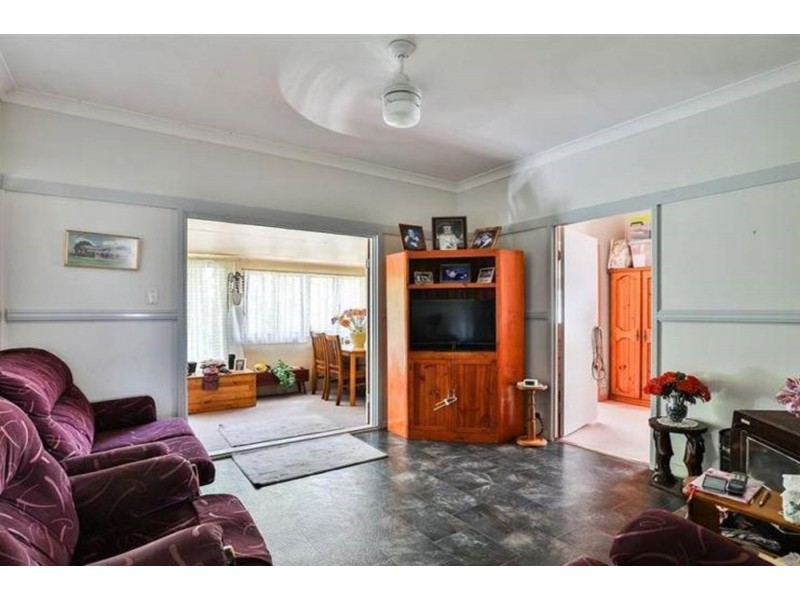 5 Victoria Street, Goombungee QLD 4354