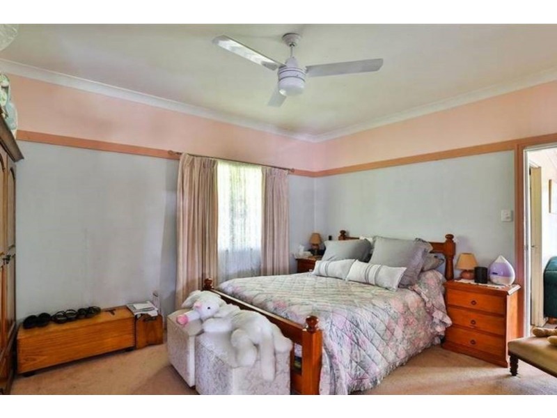 5 Victoria Street, Goombungee QLD 4354