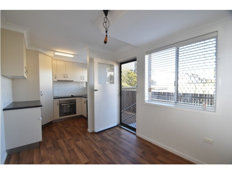 1/88 Anzac Avenue, Newtown QLD 4350