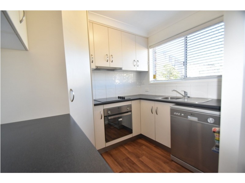 1/88 Anzac Avenue, Newtown QLD 4350