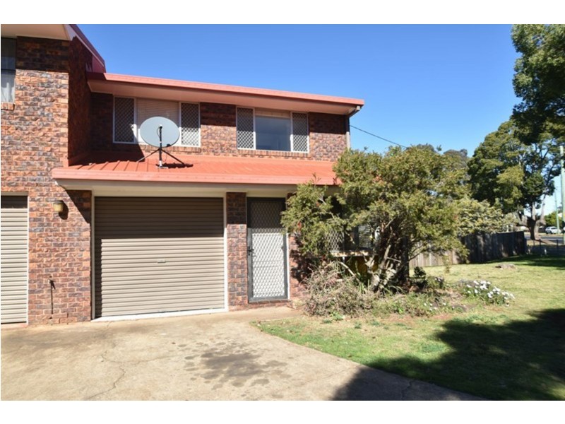 1/88 Anzac Avenue, Newtown QLD 4350