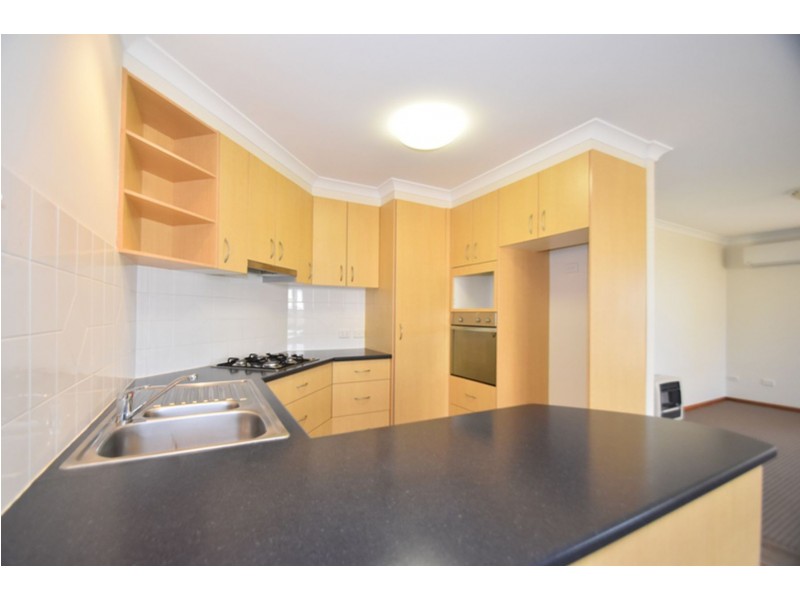 5/2 Garde Street, Centenary Heights QLD 4350