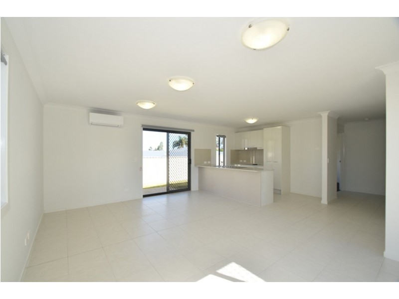 1/4 Minnett Street, Glenvale QLD 4350