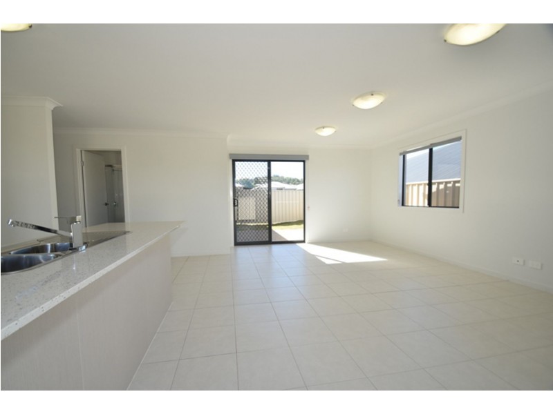 1/4 Minnett Street, Glenvale QLD 4350