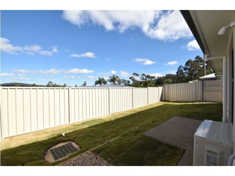 1/4 Minnett Street, Glenvale QLD 4350