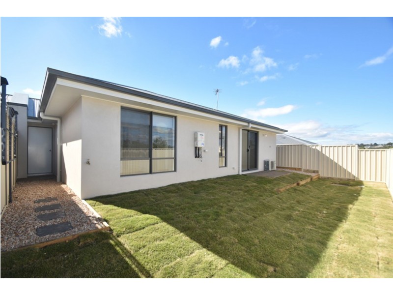 1/4 Minnett Street, Glenvale QLD 4350