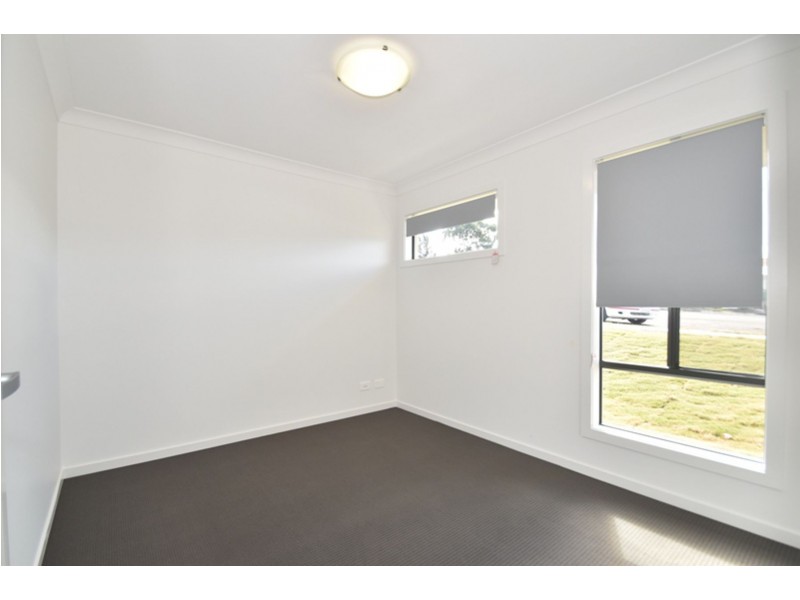 2/4 Minnett Street, Glenvale QLD 4350