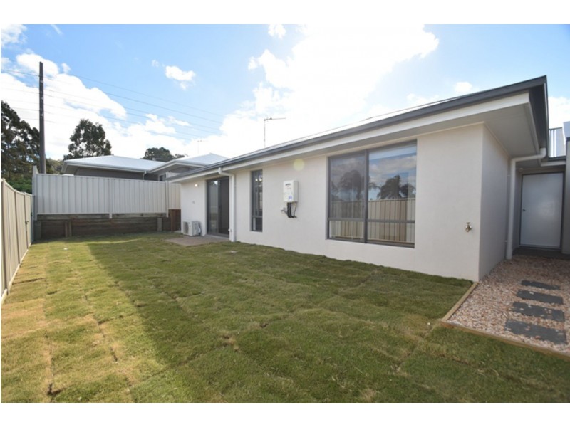 2/4 Minnett Street, Glenvale QLD 4350