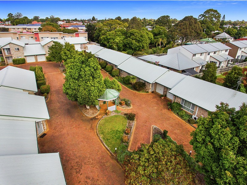 10/19A Gladstone Street, Newtown QLD 4350