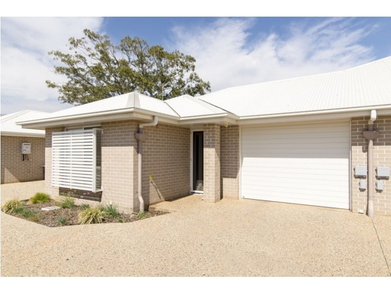 2/5 Nabiac Close, Kearneys Spring QLD 4350
