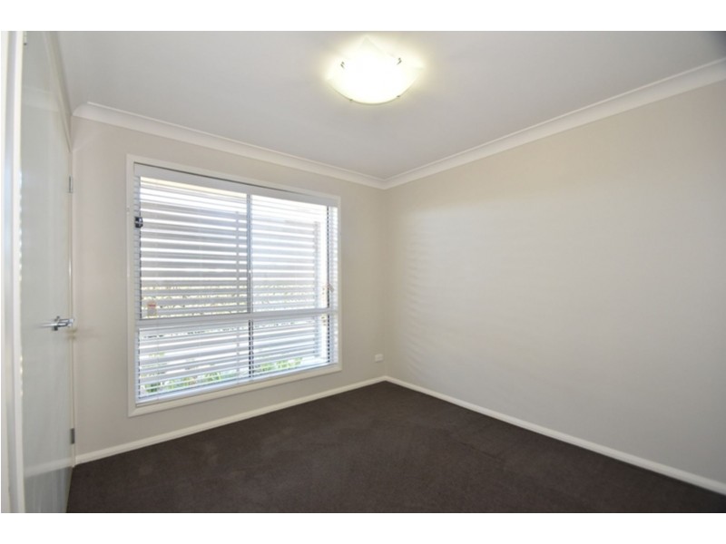 2/5 Nabiac Close, Kearneys Spring QLD 4350