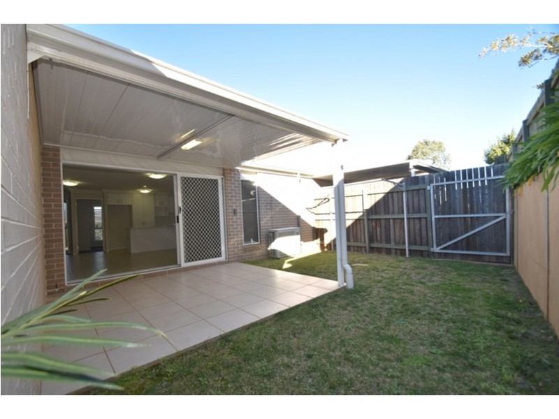 2/5 Nabiac Close, Kearneys Spring QLD 4350