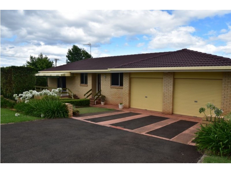 2 Diosma Street, Centenary Heights QLD 4350
