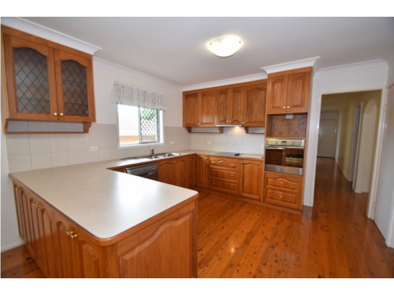 2 Diosma Street, Centenary Heights QLD 4350