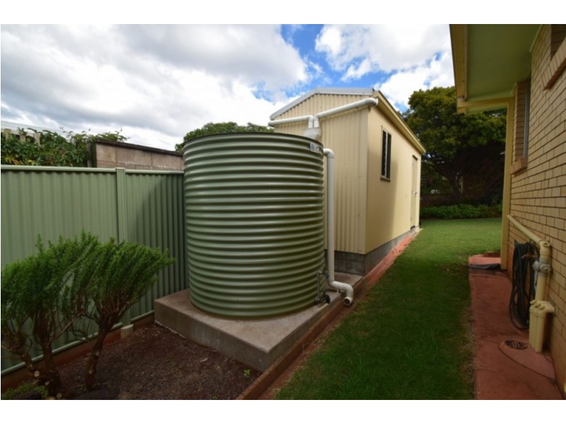 2 Diosma Street, Centenary Heights QLD 4350