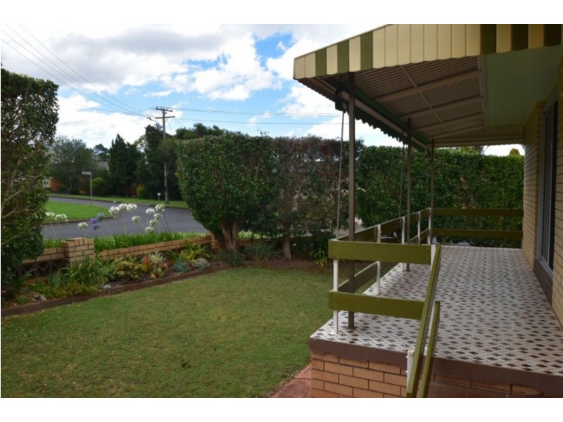 2 Diosma Street, Centenary Heights QLD 4350