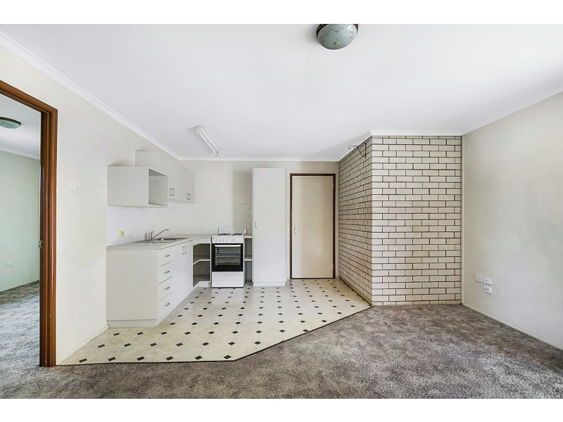 381 West Street, Harristown QLD 4350