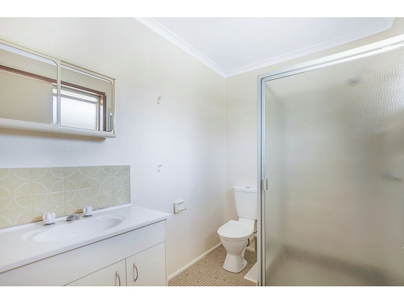 381 West Street, Harristown QLD 4350