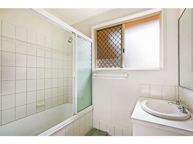 11 Kurrajong Street, Newtown QLD 4350