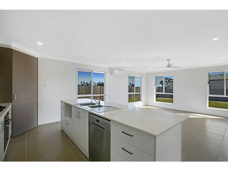 14 Templeton Court, Westbrook QLD 4350