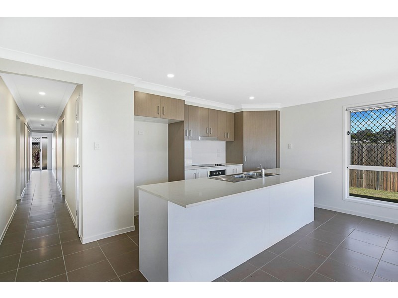 14 Templeton Court, Westbrook QLD 4350