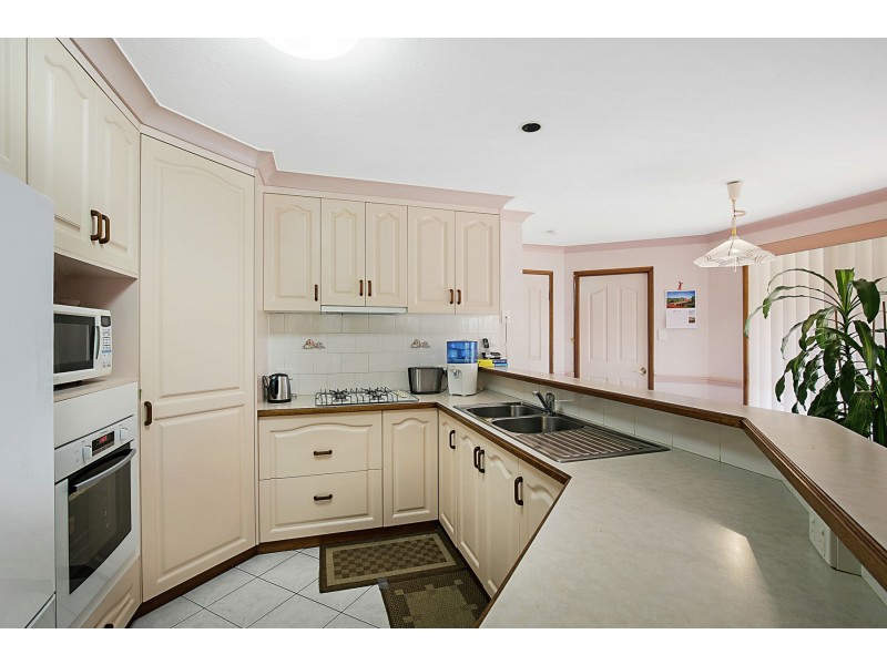 7 Pixie Drive, Kearneys Spring QLD 4350