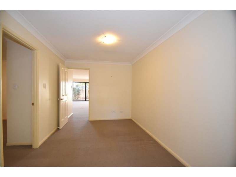 2/4 Scott Street, East Toowoomba QLD 4350