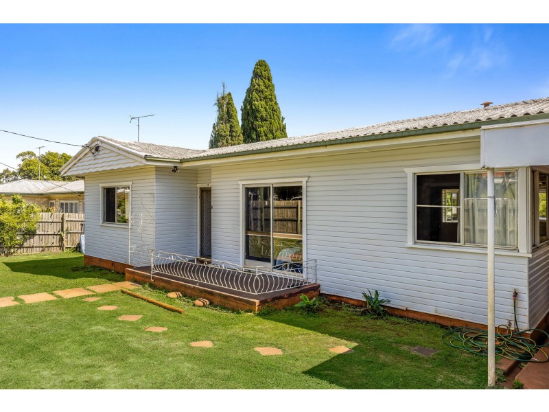 19 Dunne Street, Harristown QLD 4350