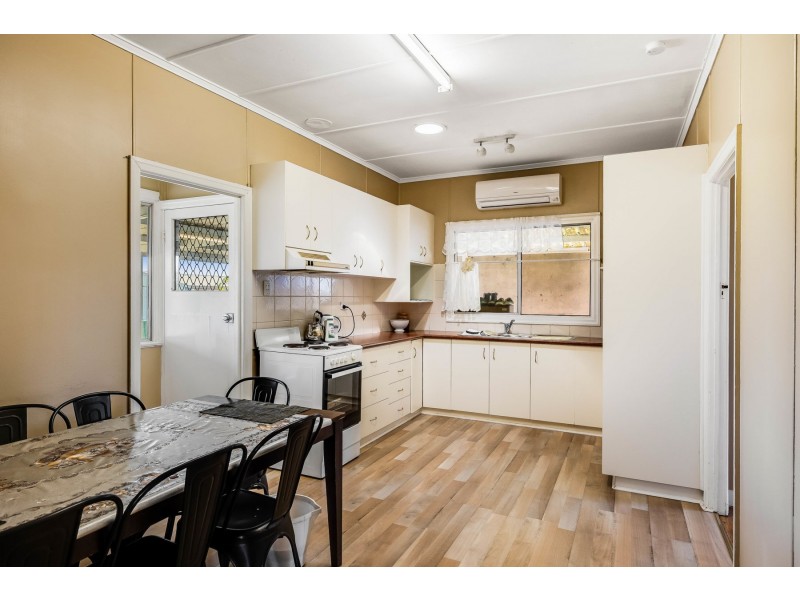 19 Dunne Street, Harristown QLD 4350