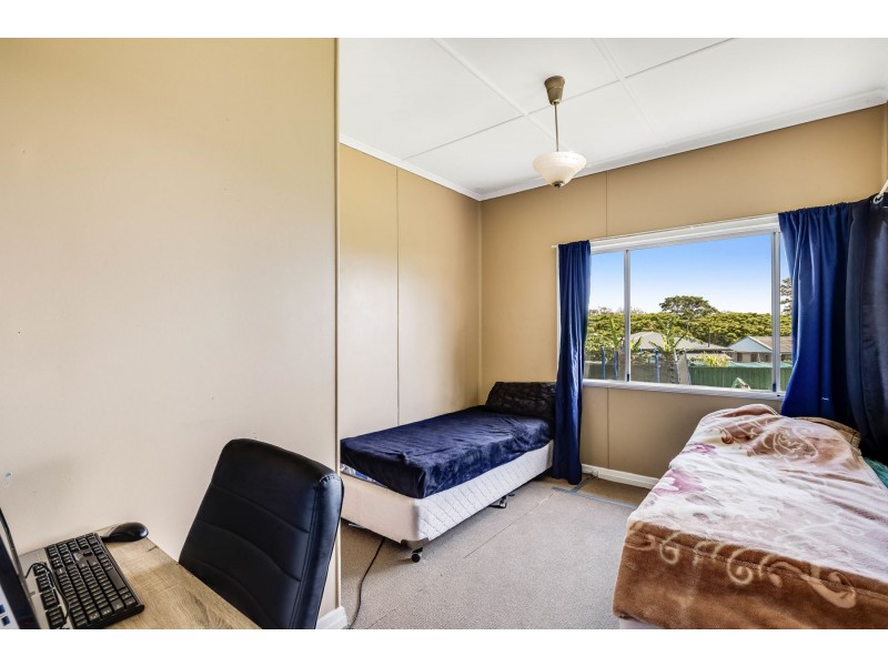 19 Dunne Street, Harristown QLD 4350