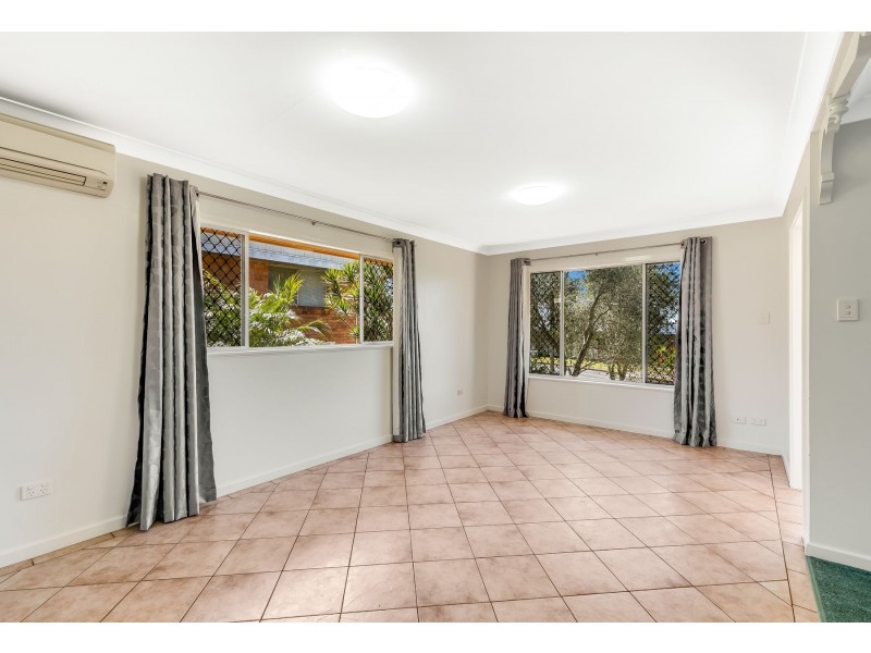 55 Martini Street, Mount Lofty QLD 4350