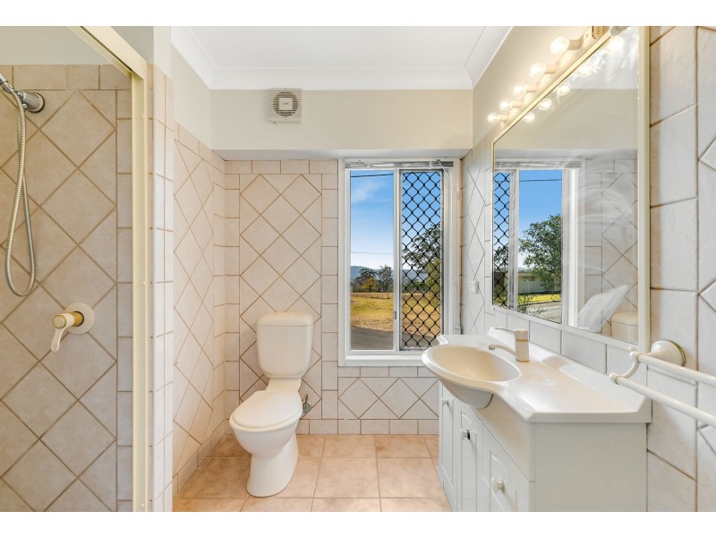 55 Martini Street, Mount Lofty QLD 4350