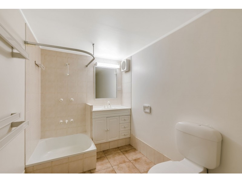 55 Martini Street, Mount Lofty QLD 4350