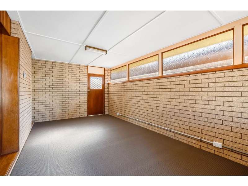 9 Farr Street, Kearneys Spring QLD 4350