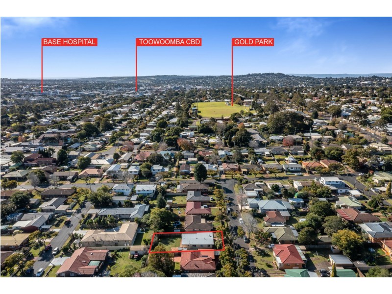 9 Farr Street, Kearneys Spring QLD 4350