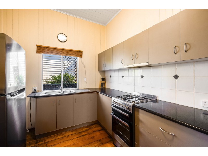 6 Peardon Street, South Toowoomba QLD 4350