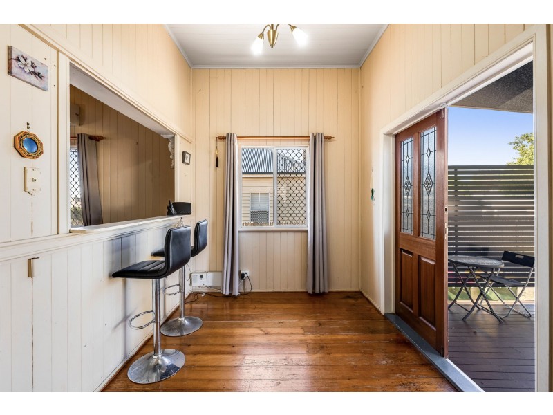 6 Peardon Street, South Toowoomba QLD 4350