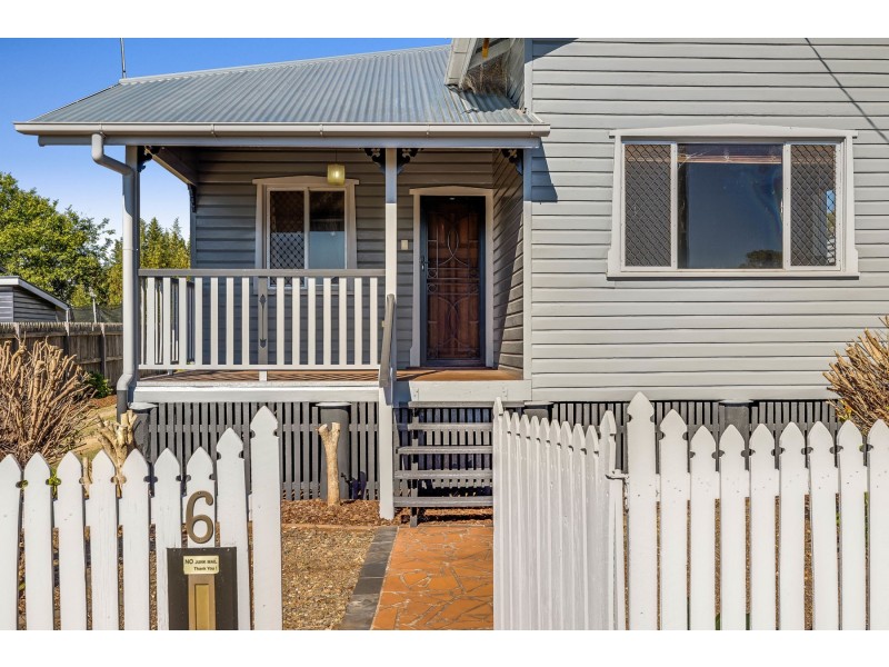 6 Peardon Street, South Toowoomba QLD 4350