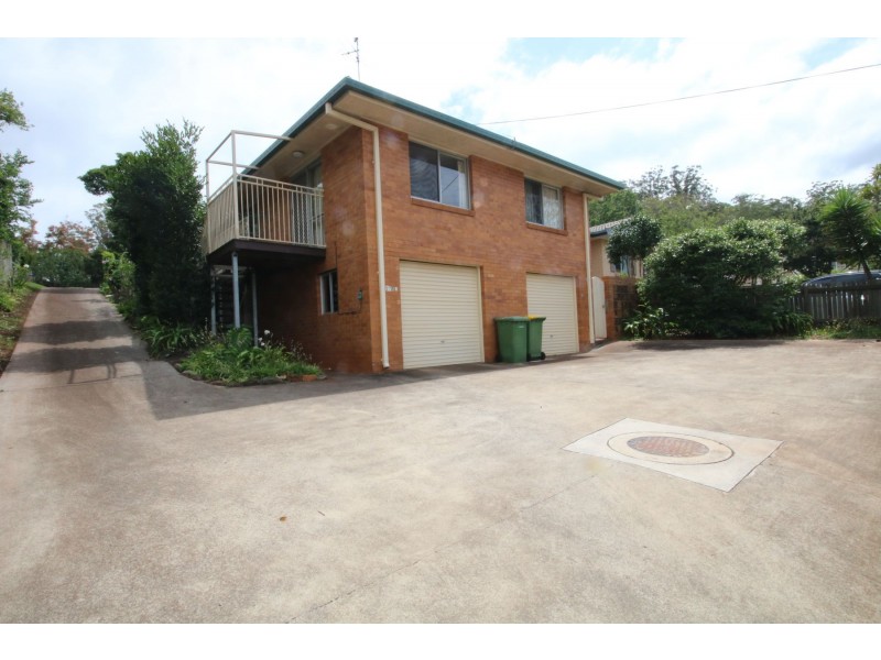 2/27a North Street, Mount Lofty QLD 4350