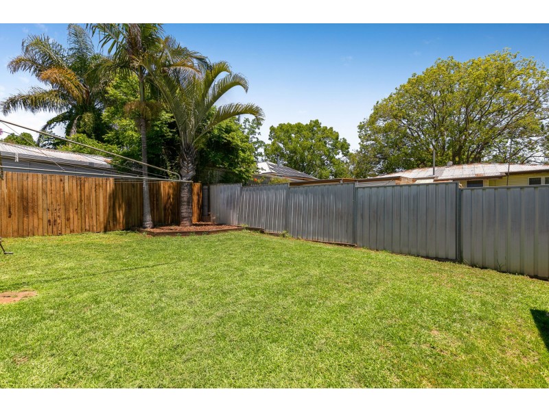 7 Dodd Street, Newtown QLD 4350